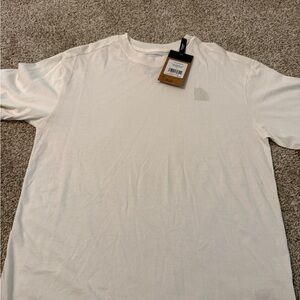 Men's North face NWT Classic White T-Shirt medium oversized